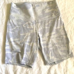 Lululemon Align Ribbed Biker Shorts 8” size 8